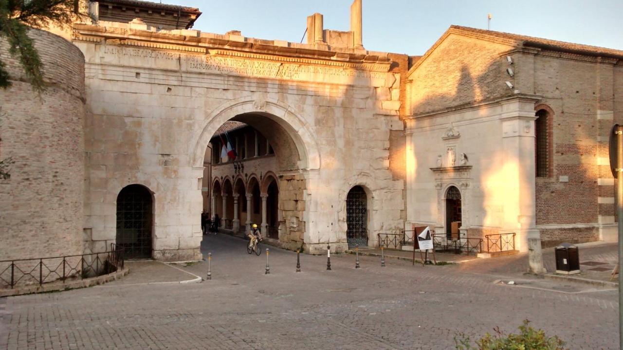 Luna di Cittá Fano Exterior foto